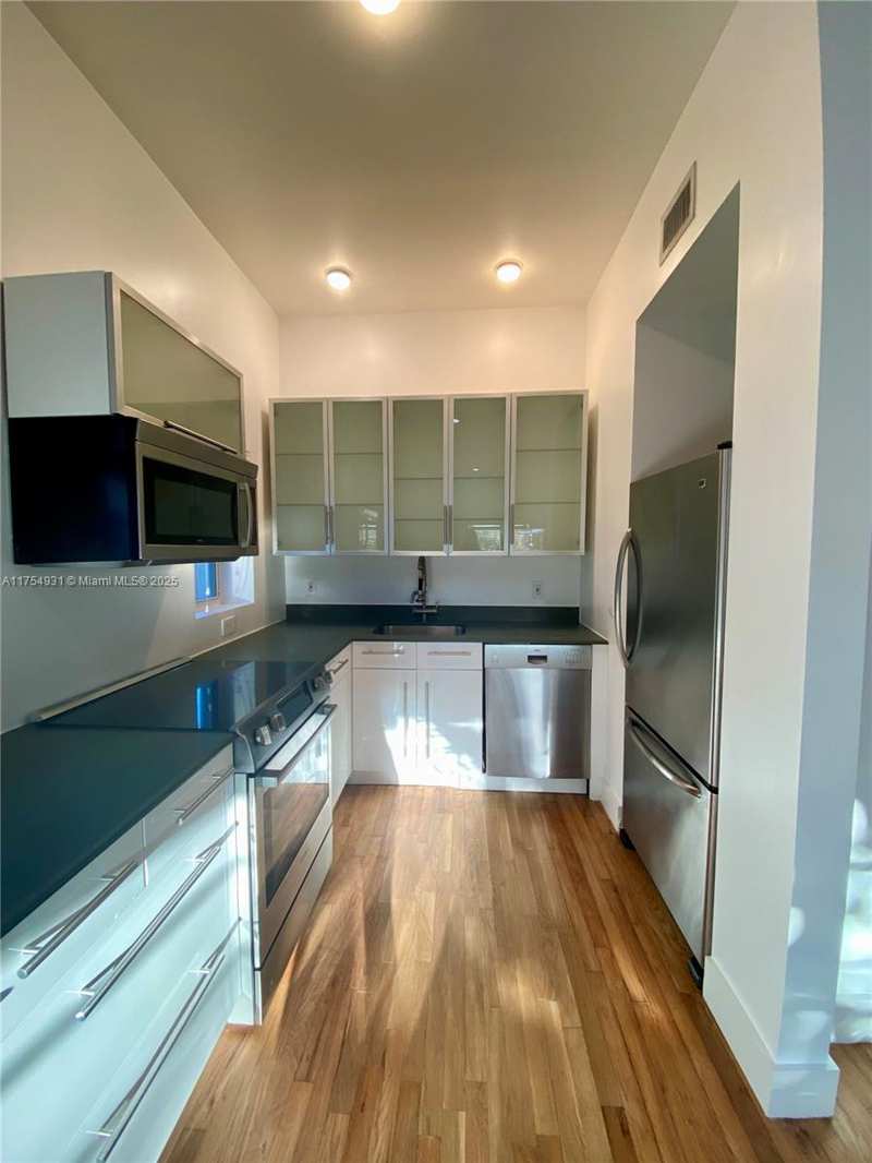 929 Michigan Ave # 5, Miami Beach FL 33139