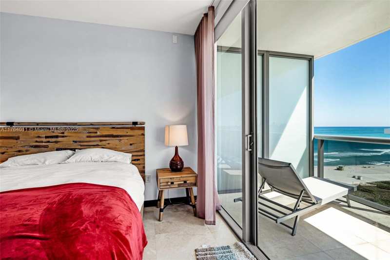 5875 Collins Ave # 1704, Miami Beach FL 33140