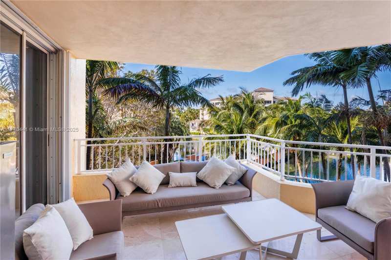 765 Crandon Blvd # 307, Key Biscayne FL 33149