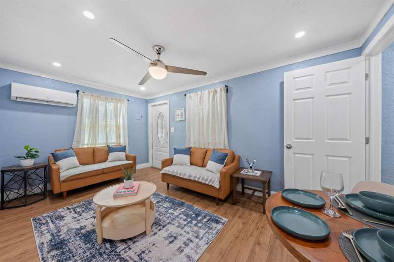 420 Avenida Alegre # 3, West Palm Beach FL 33405