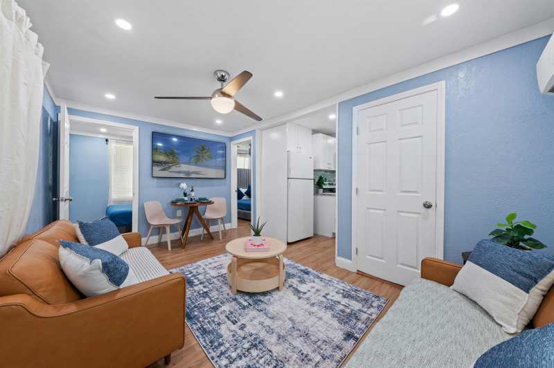 420 Avenida Alegre # 3, West Palm Beach FL 33405