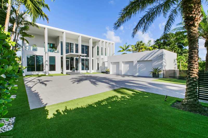 14844 Palmwood Road, Palm Beach Gardens FL 33410