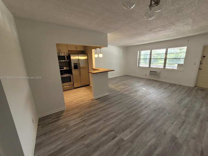 14 Salisbury A # 14, West Palm Beach FL 33417