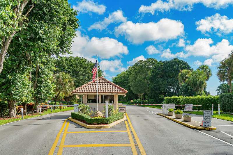 11255 Green Lake Drive # 203, Boynton Beach FL 33437