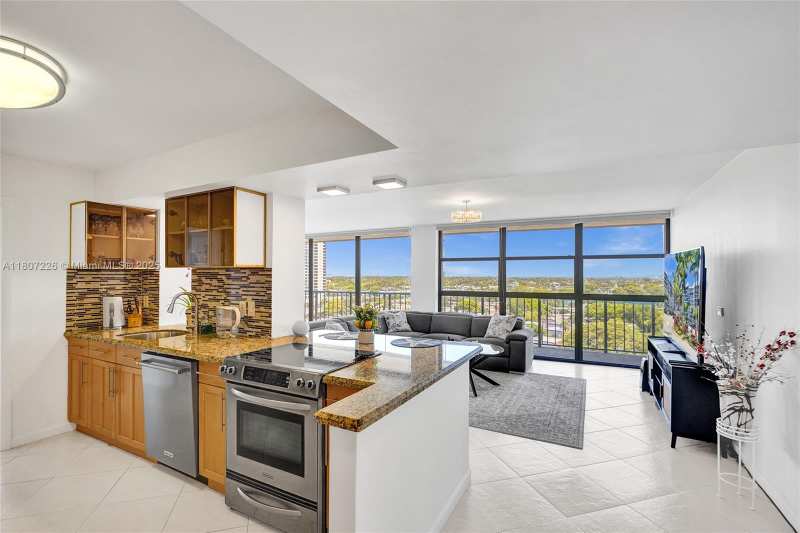 200 Leslie Dr # 1031, Hallandale Beach FL 33009
