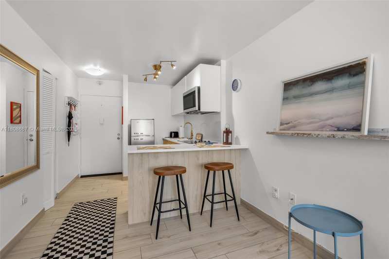 710 Washington Ave # 323, Miami Beach FL 33139