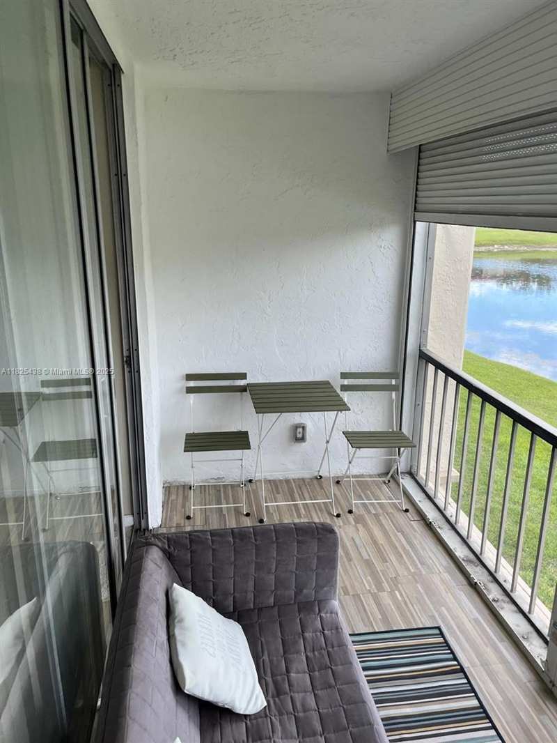 361 S Hollybrook Dr # 206, Pembroke Pines FL 33025