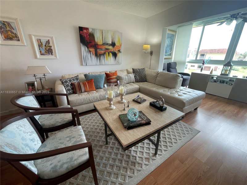 8951 Sunrise Lakes Blvd # 310, Sunrise FL 33322