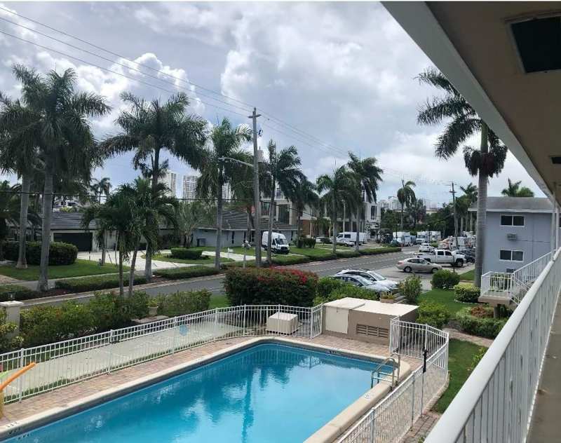 500 Layne Boulevard # 18, Hallandale Beach FL 33009