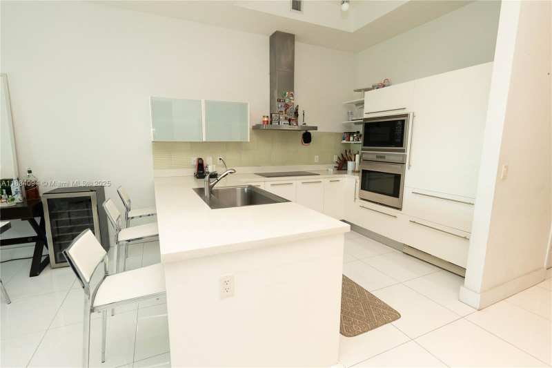150 Sunny Isles Blvd, Sunny Isles Beach FL 33160