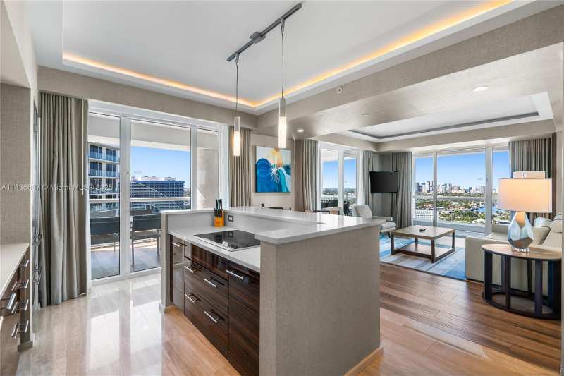 551 N Fort Lauderdale Beach Blvd # R2205, Fort Lauderdale FL 33304