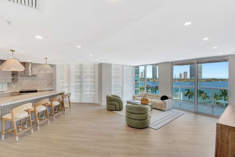 3370 Hidden Bay Dr # 812, Aventura FL 33180