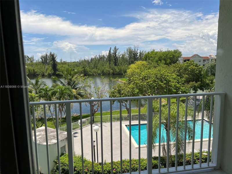 8200 SW 210th St # 308, Cutler Bay FL 33189