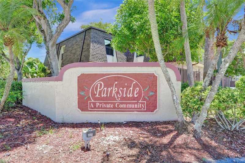 2560 NW 99th Ave, Coral Springs FL 33065