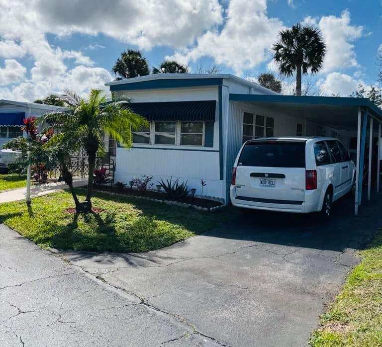 415 Gardenia Court, Deerfield Beach FL 33442