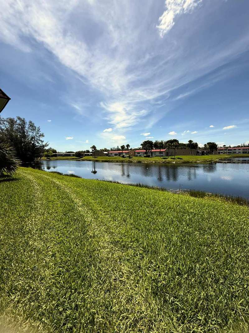 218 Lake Frances Drive, West Palm Beach FL 33411