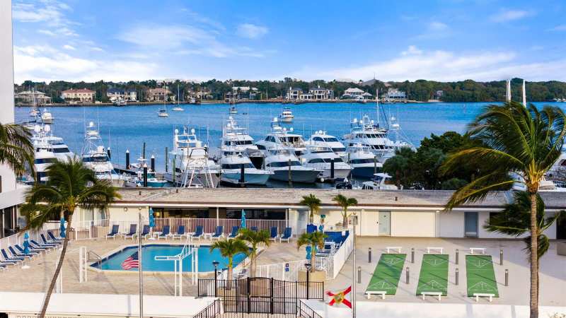 1200 Marine Way # 607, North Palm Beach FL 33408