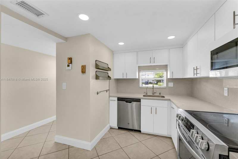 681 S Hollybrook Dr # 109, Pembroke Pines FL 33025