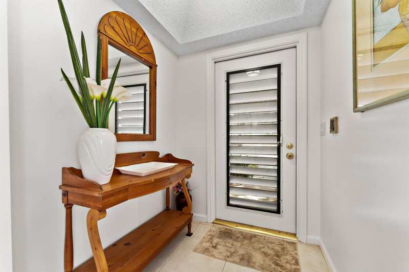 527 Brackenwood Place, Palm Beach Gardens FL 33418