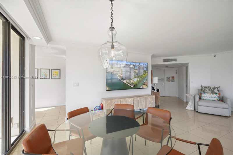 1000 W Island Blvd # 504, Aventura FL 33160