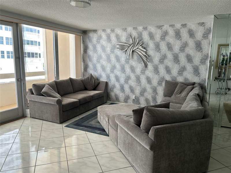 4020 Galt Ocean Drive # 106, Fort Lauderdale FL 33308