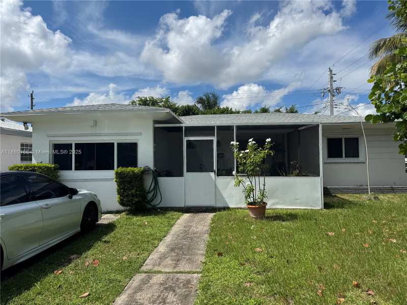 1691 NE 177th St, North Miami Beach FL 33162