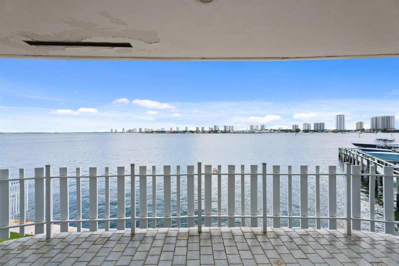 371 Wilma Circle # 5, Riviera Beach FL 33404