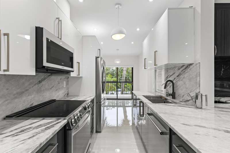 11311 Pond View Drive # C203, Wellington FL 33414