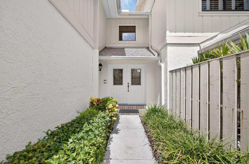 16942 Waterbend Drive # 258, Jupiter FL 33477