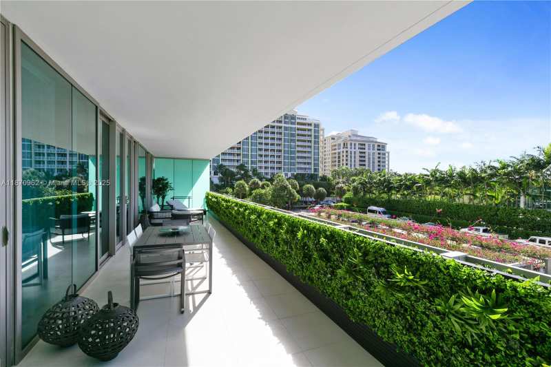 360 Ocean Dr # 305S, Key Biscayne FL 33149