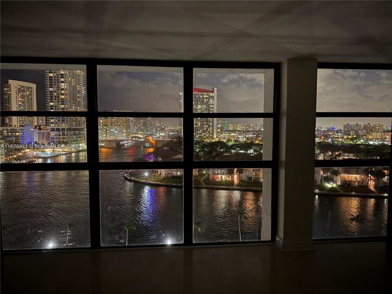 200 Leslie Dr # 1124, Hallandale Beach FL 33009