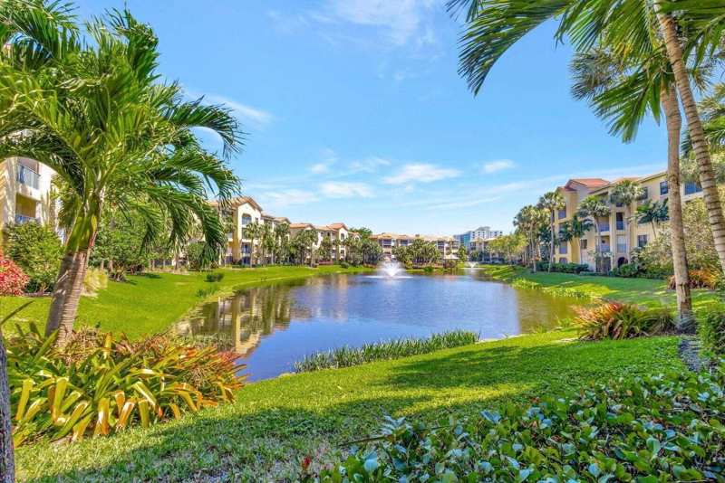300 Uno Lago Drive # 101, Juno Beach FL 33408