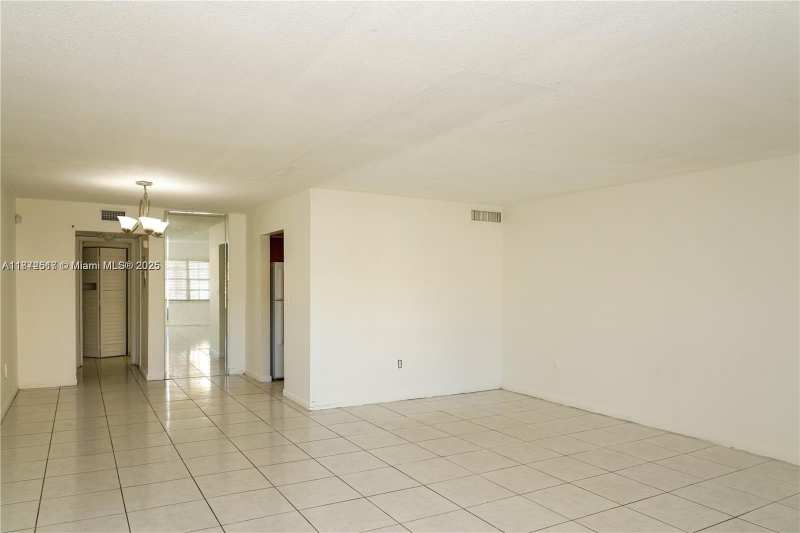 11855 NE 19th Dr # 10, North Miami FL 33181