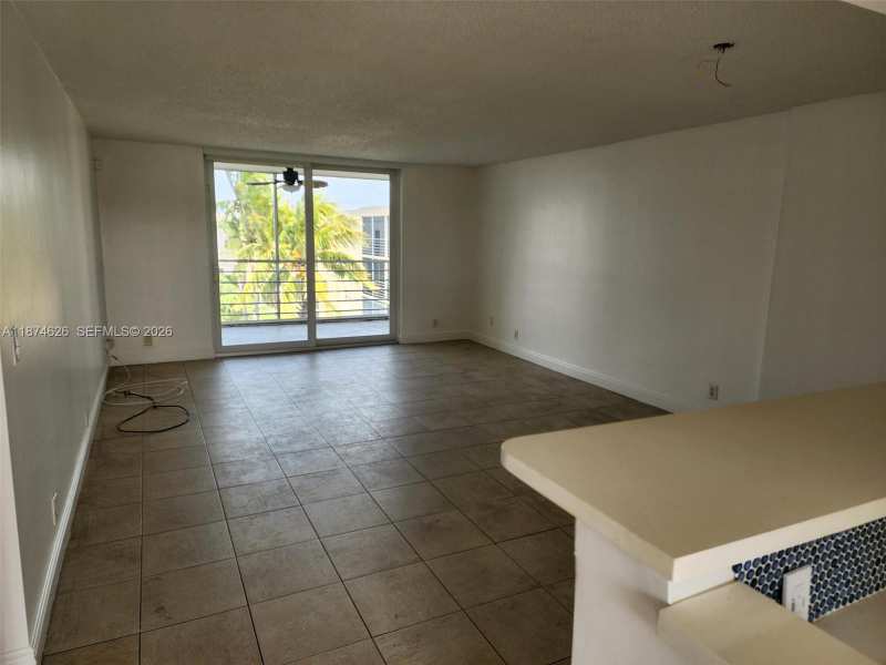 425 SE 11th Ter # 403, Dania Beach FL 33004