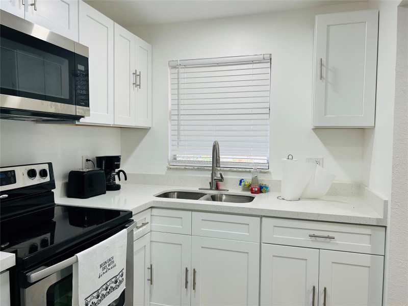 2871 E Sunrise Lakes Drive # 101, Sunrise FL 33322