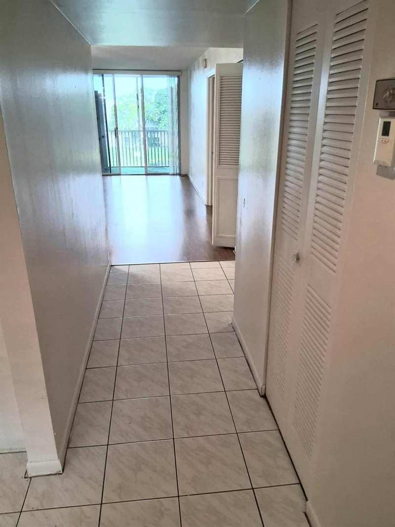 3301 NW 47th Terrace # 403, Lauderdale Lakes FL 33319