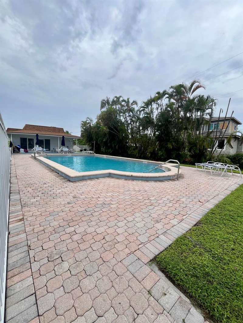 658 NE 6th Court # L, Boynton Beach FL 33435