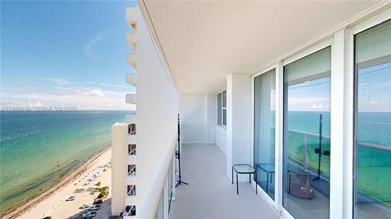 3140 S Ocean Dr # 2106, Hallandale Beach FL 33009