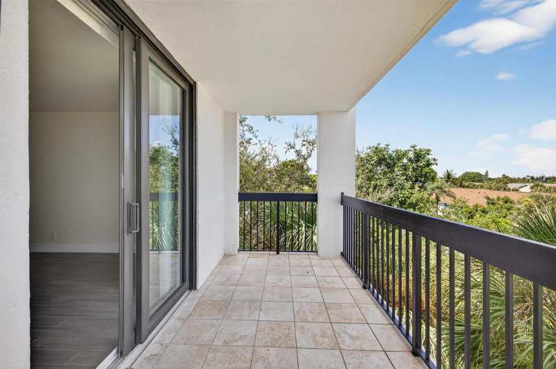 2707 NE 14th Street Causeway # 401, Pompano Beach FL 33062