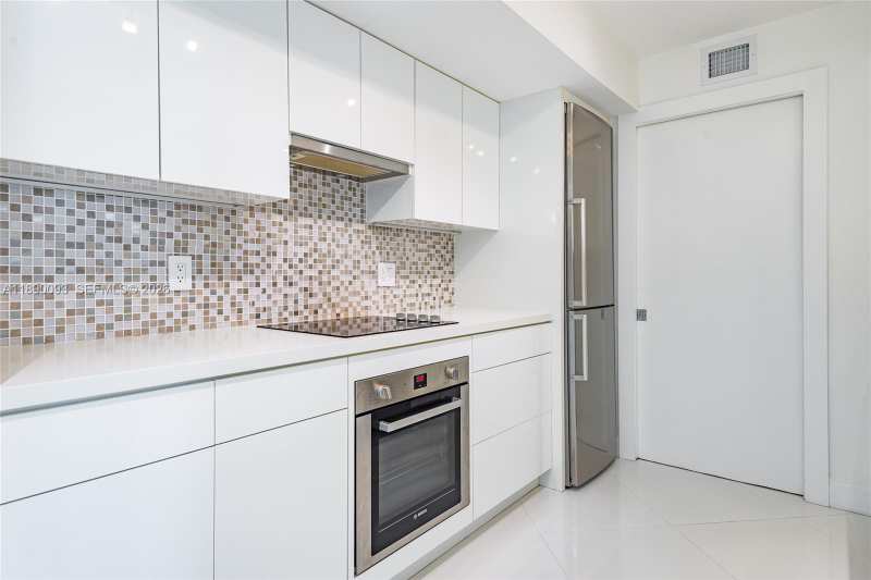 6917 Collins Ave # 720, Miami Beach FL 33141