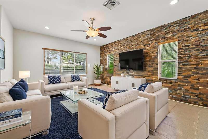 553 Gazetta Way, West Palm Beach FL 33413