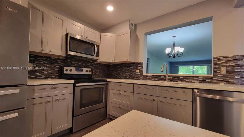 2003 Granada Dr # E4, Coconut Creek FL 33066