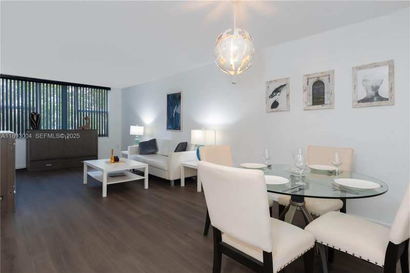 17890 W Dixie Hwy 319 Hwy # 319, North Miami Beach FL 33160
