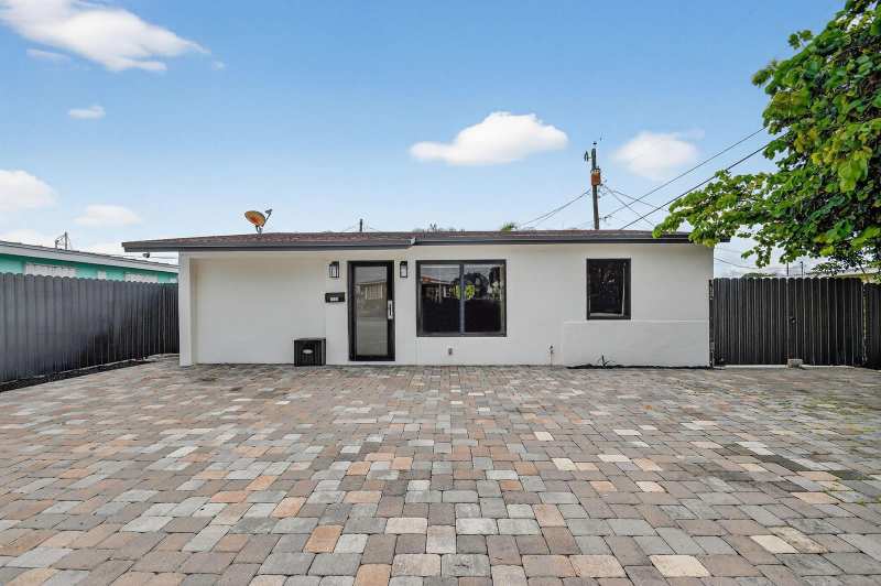 5008 Parker Avenue, West Palm Beach FL 33405
