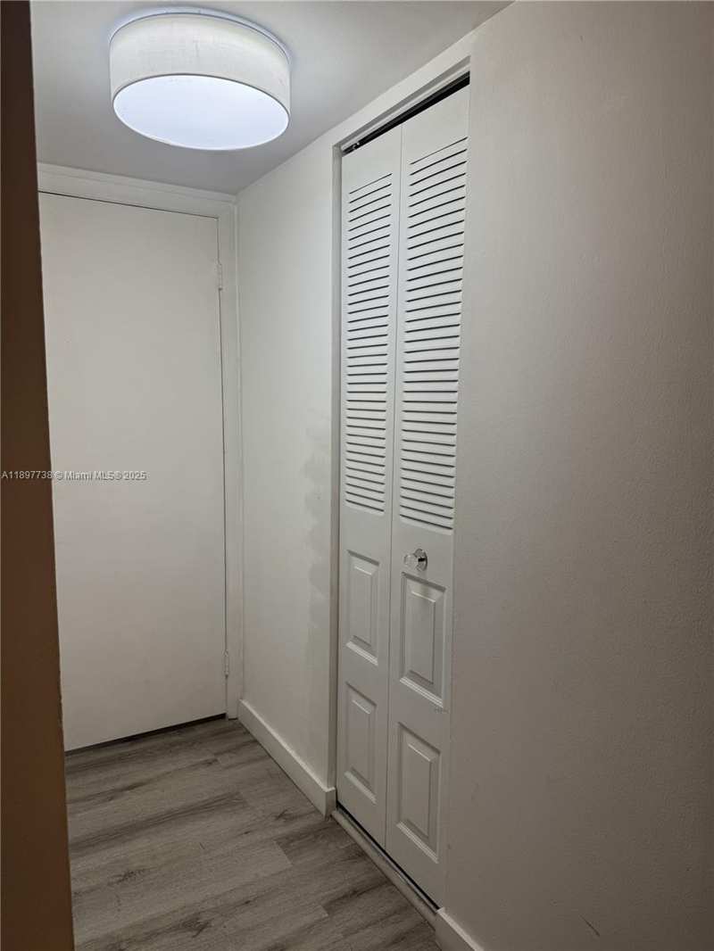 20301 W Country Club Dr # 821, Aventura FL 33180