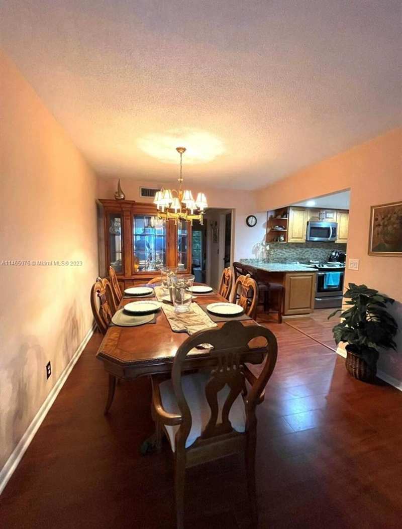 308 Wellington D, West Palm Beach FL 33417