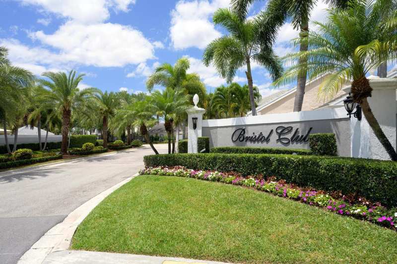 32 Admirals Court, Palm Beach Gardens FL 33418