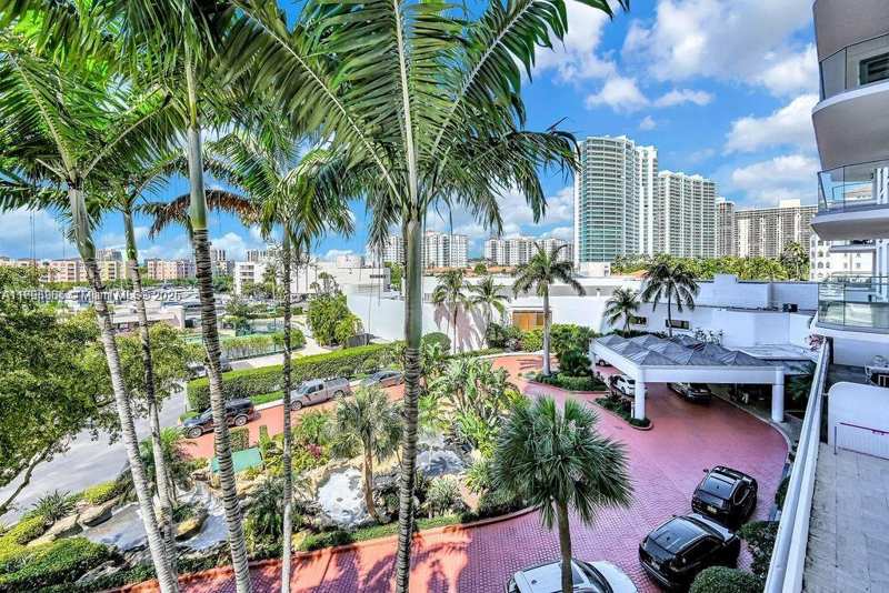 19707 Turnberry Way # 5D, Aventura FL 33180