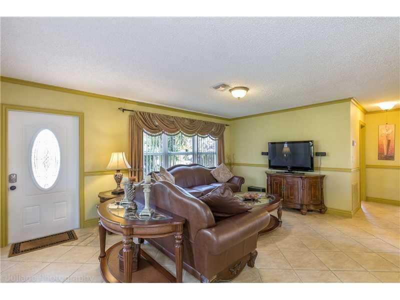 160 SE 12th Street, Pompano Beach FL 33060