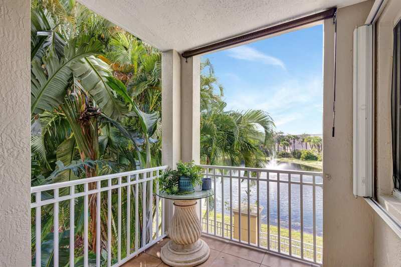 11023 Legacy Lane # 204, Palm Beach Gardens FL 33410